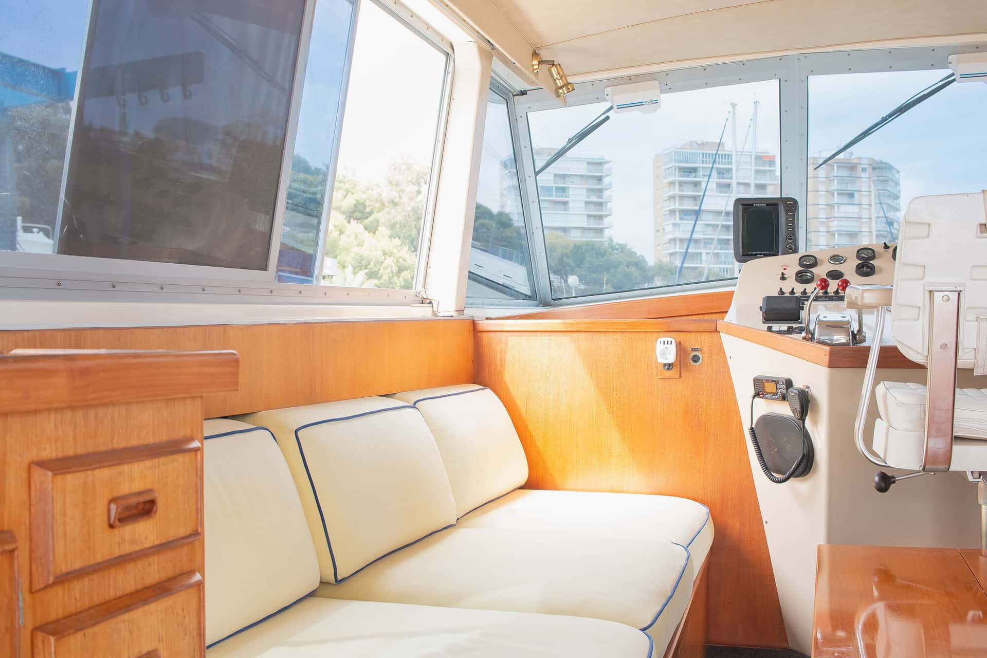 Bertram convertible 46 - miniatura 5