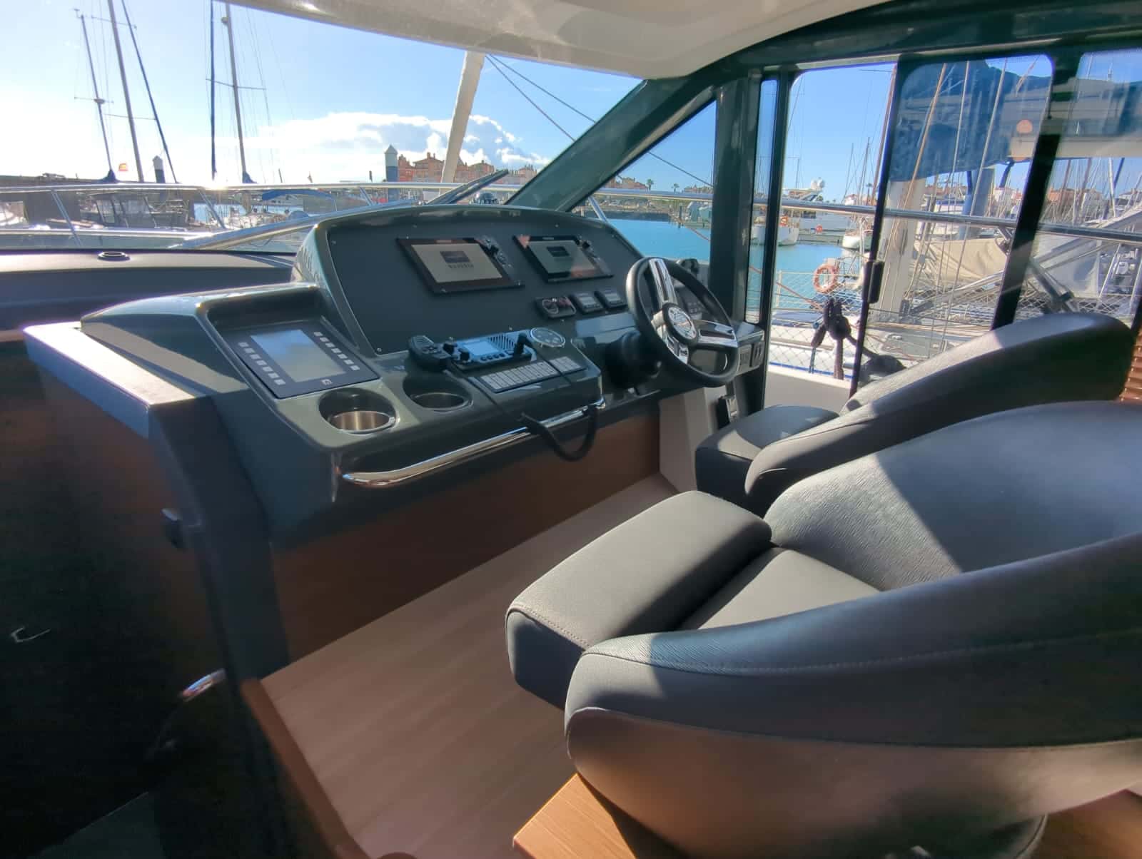 Bavaria R40 Coupe - miniatura 13