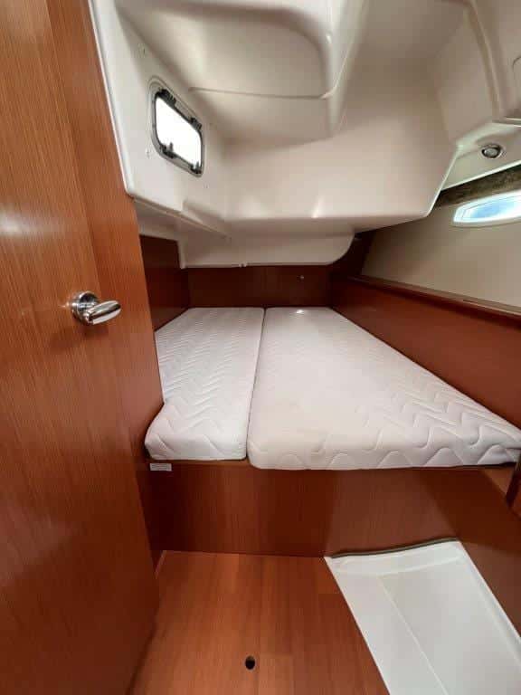 Beneteau Oceanis 43 - miniatura 24