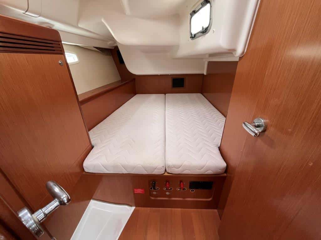 Beneteau Oceanis 43 - miniatura 22