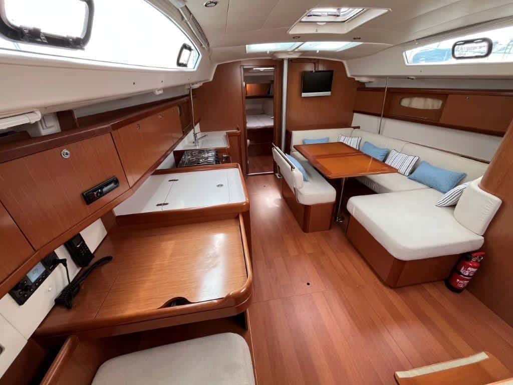 Beneteau Oceanis 43 - miniatura 17