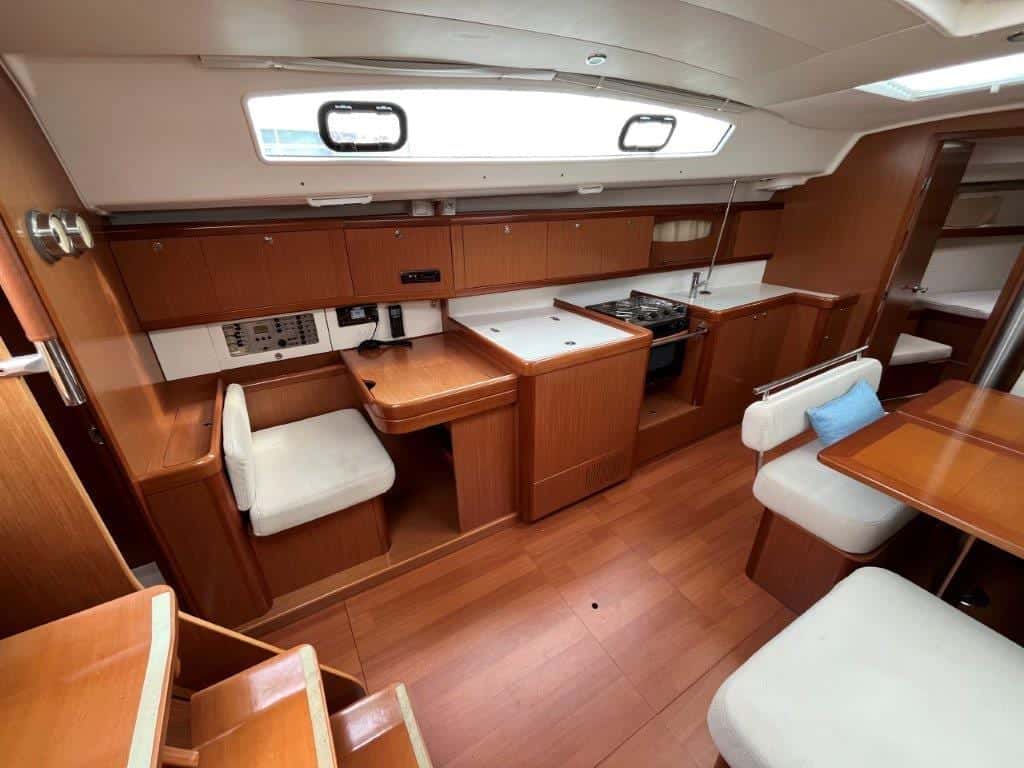 Beneteau Oceanis 43 - miniatura 19