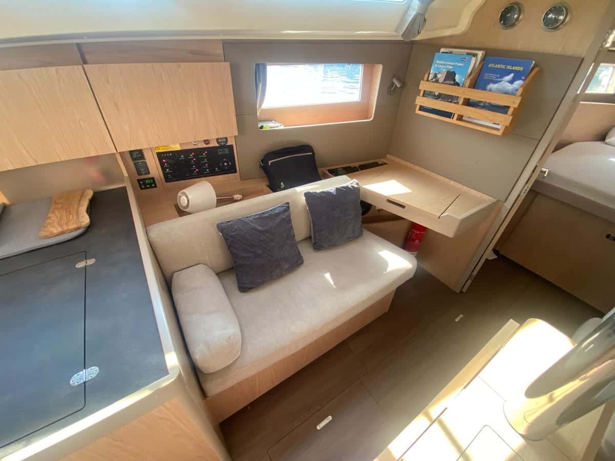 Beneteau Oceanis 41.1 - miniatura 40