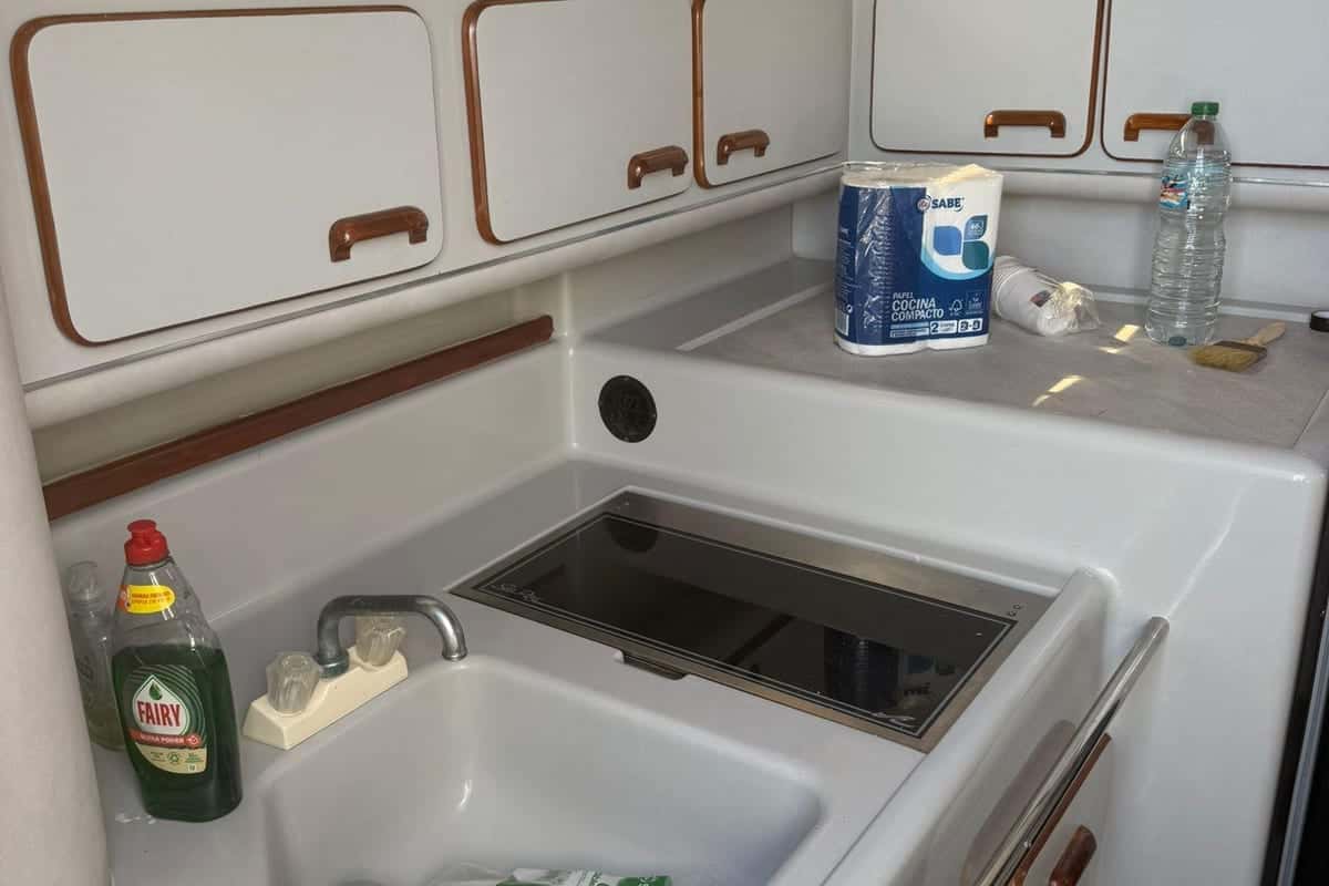 Sea Ray 310 Sundancer - miniatura 11