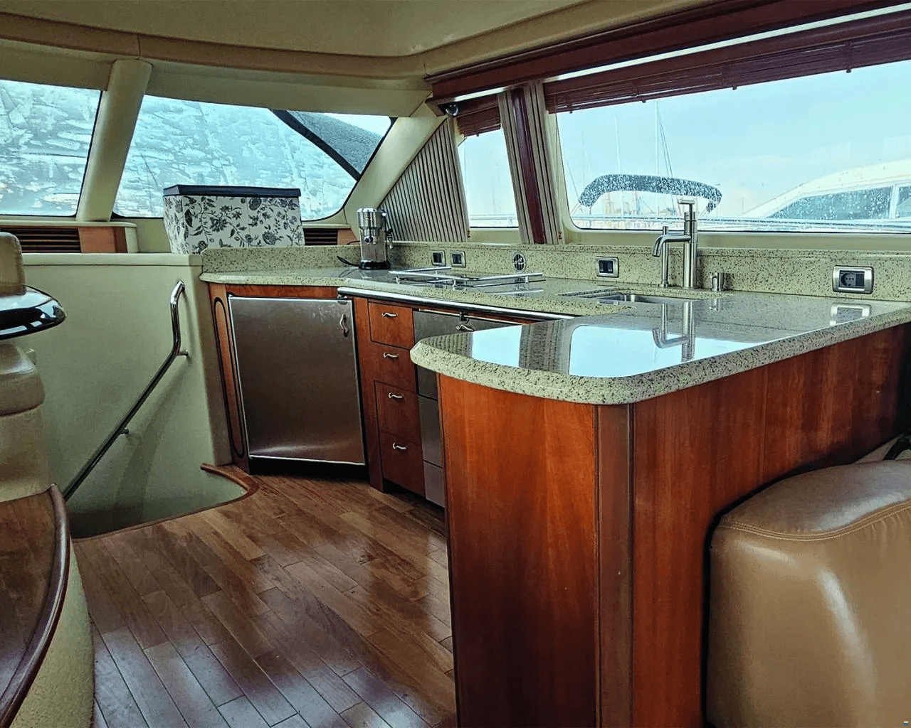 Sea Ray 550 DB - miniatura 9