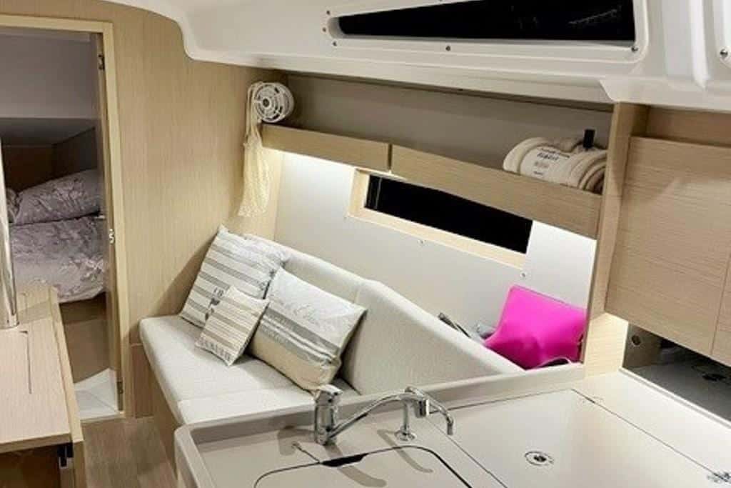 Beneteau Oceanis 34.1 - miniatura 19