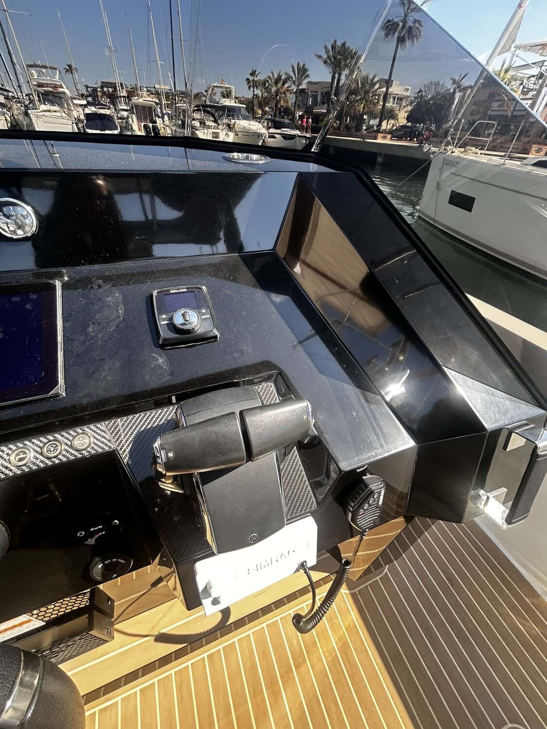 De Antonio Yachts D28 - miniatura 16