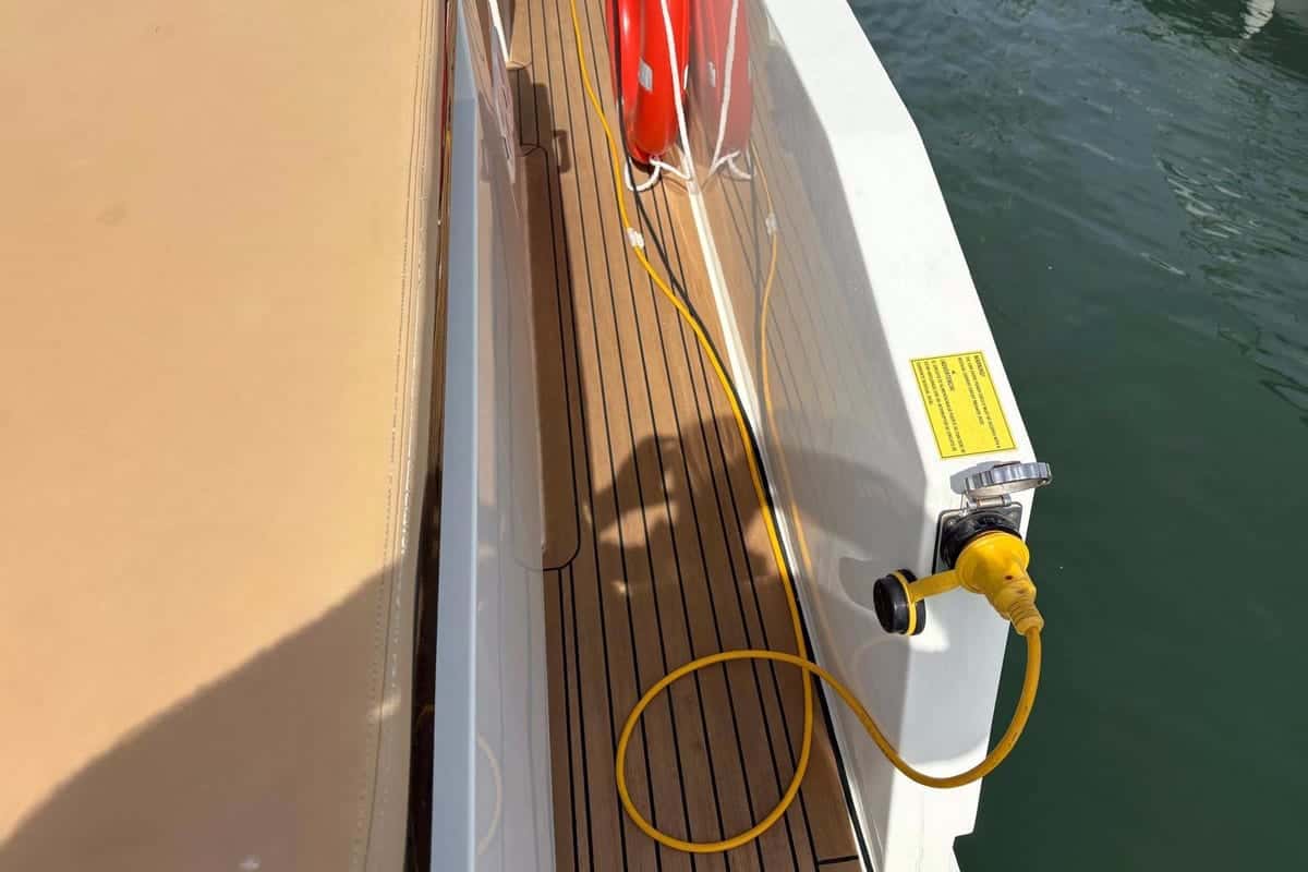 De Antonio Yachts D28 - miniatura 8