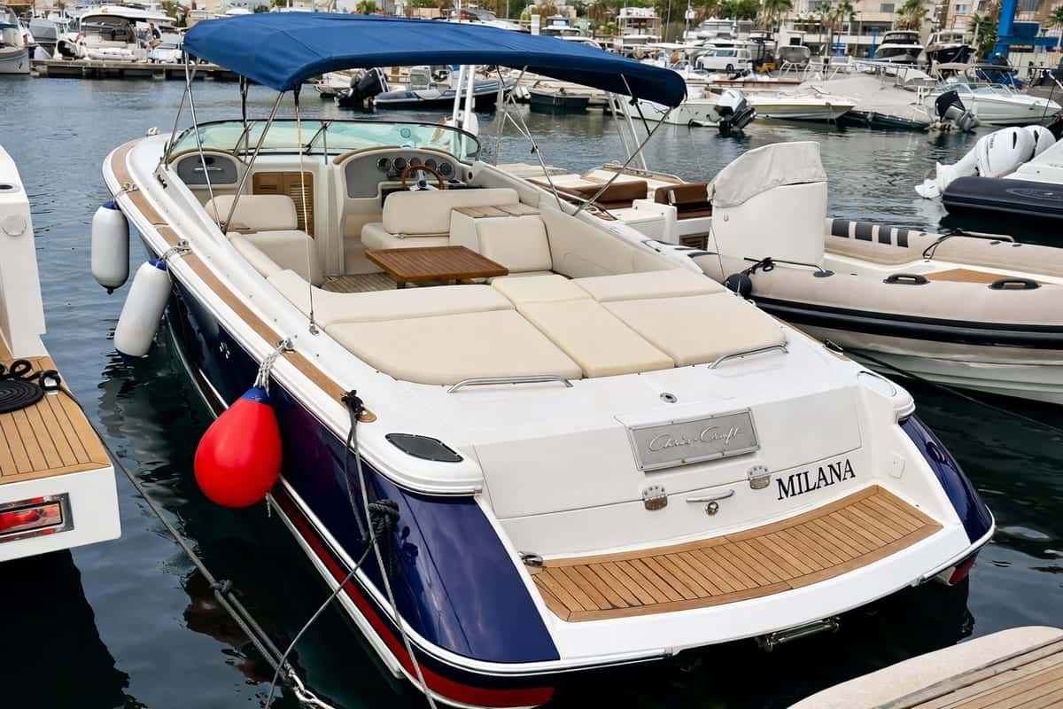 Chris Craft Corsair 28