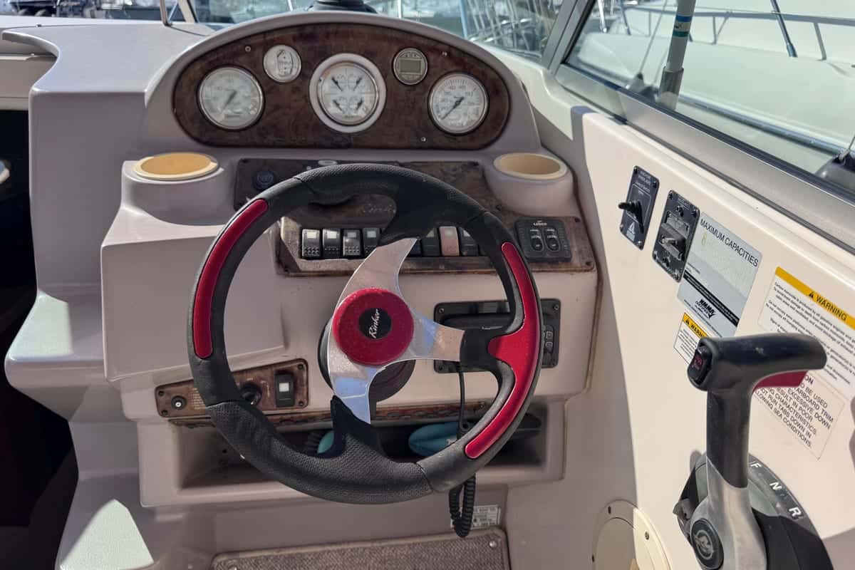 Rinker Fiesta Vee 250 - miniatura 15