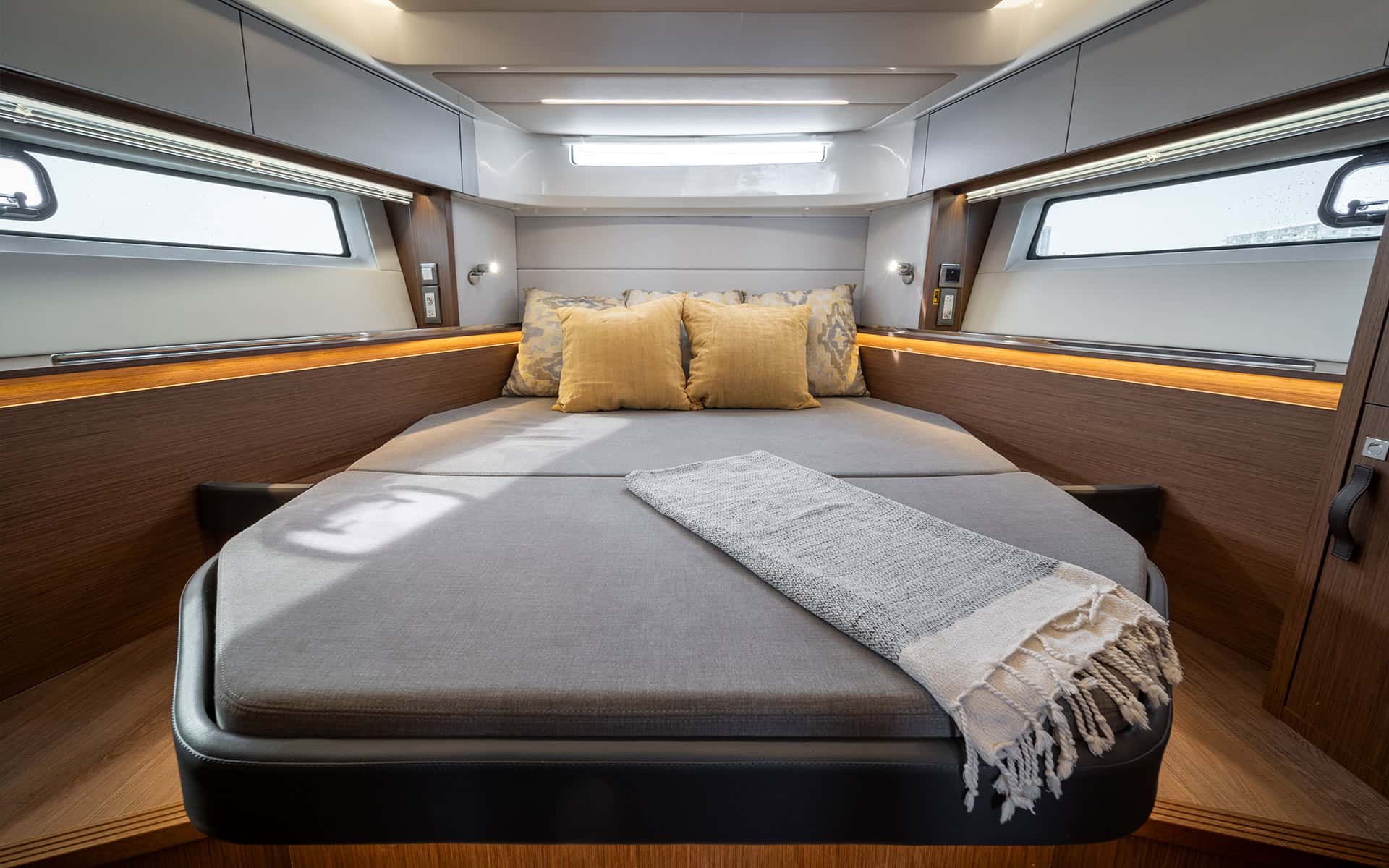 Antares 12 Coupe - miniatura 6