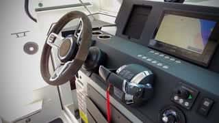 Axopar 37 T-Top - miniatura 5