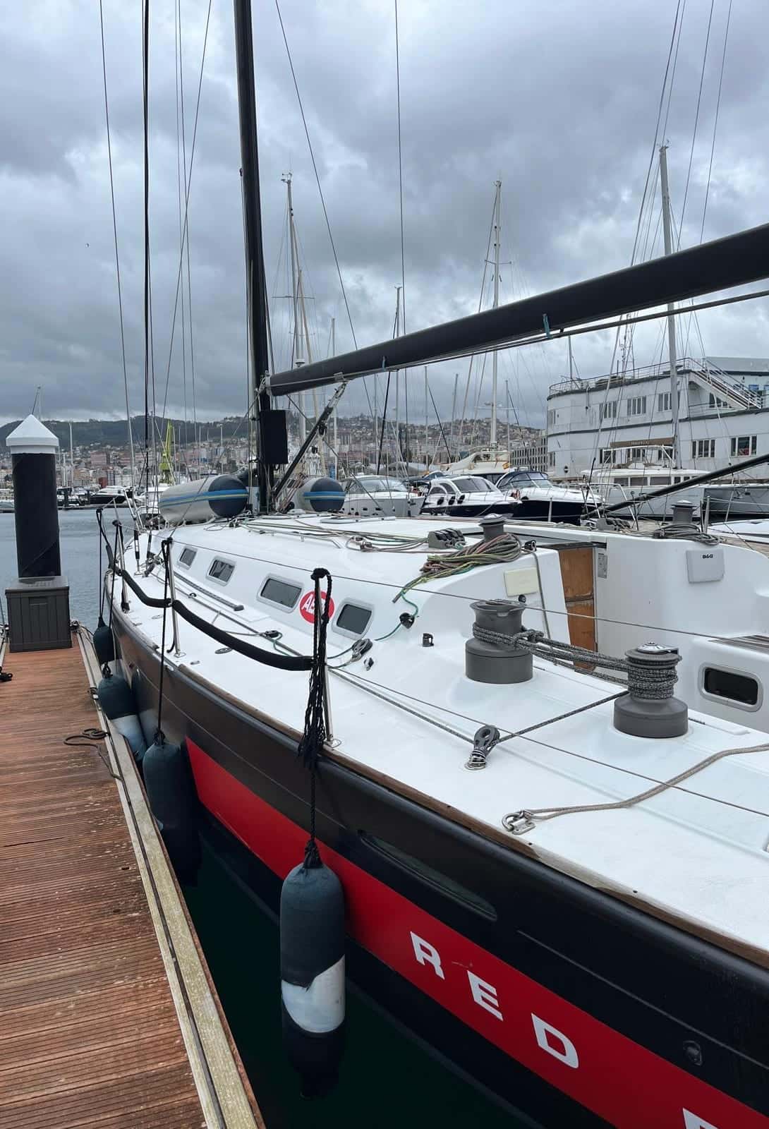 BENETEAU FIRST 44.7 RED DEVIL - miniatura 10