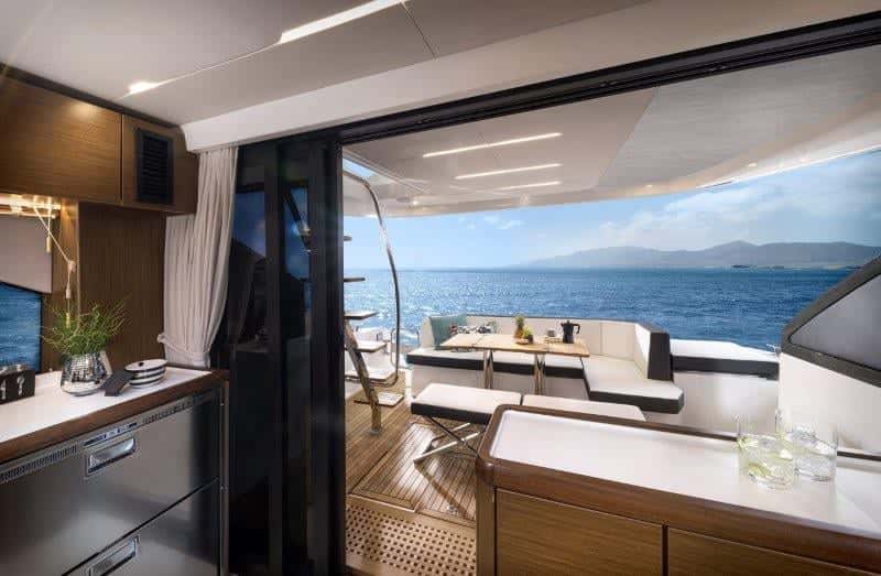 Bavaria Generic MOTORYACHT 2018 - miniatura 10