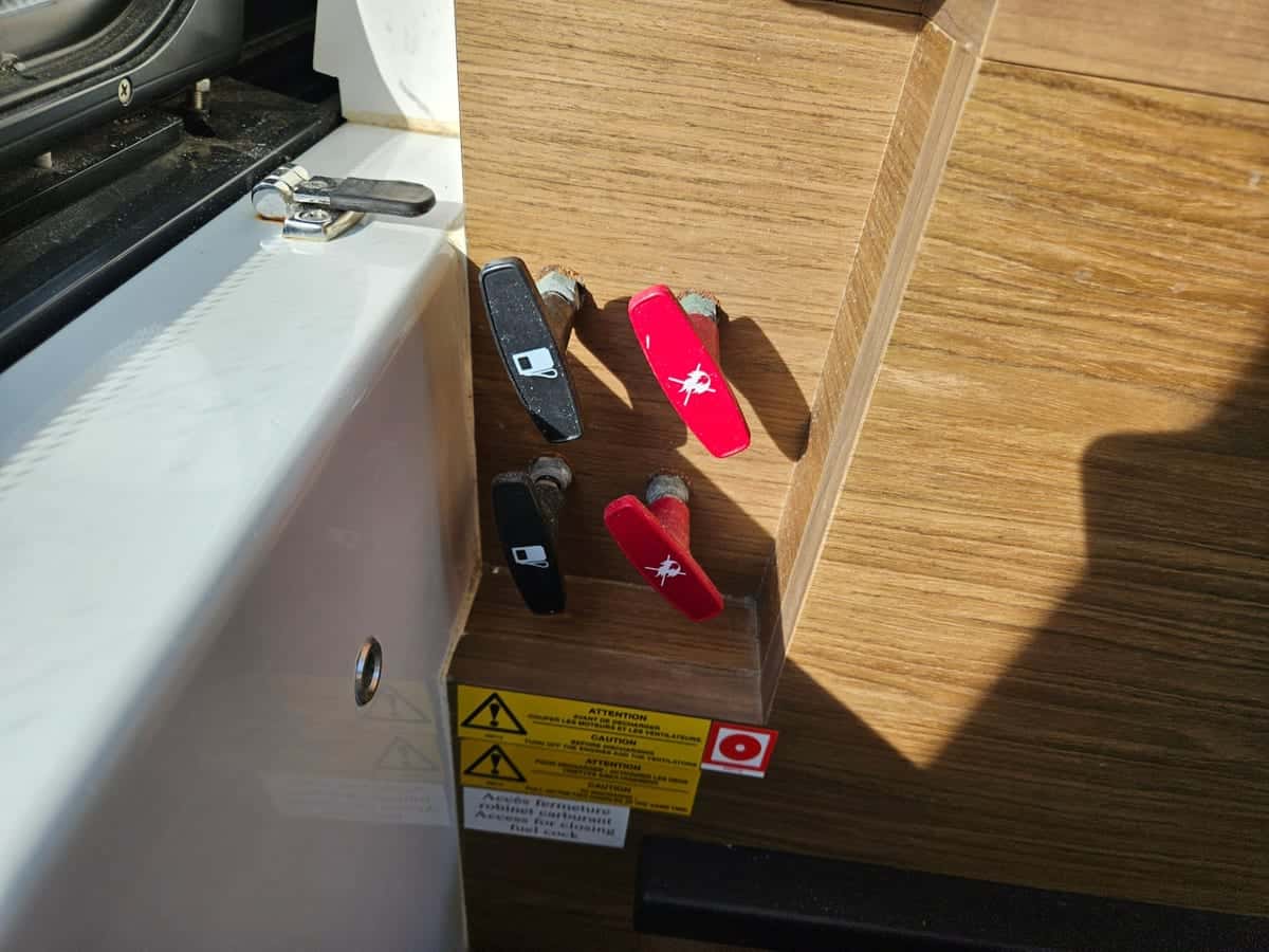 Jeanneau NC 33 - miniatura 34