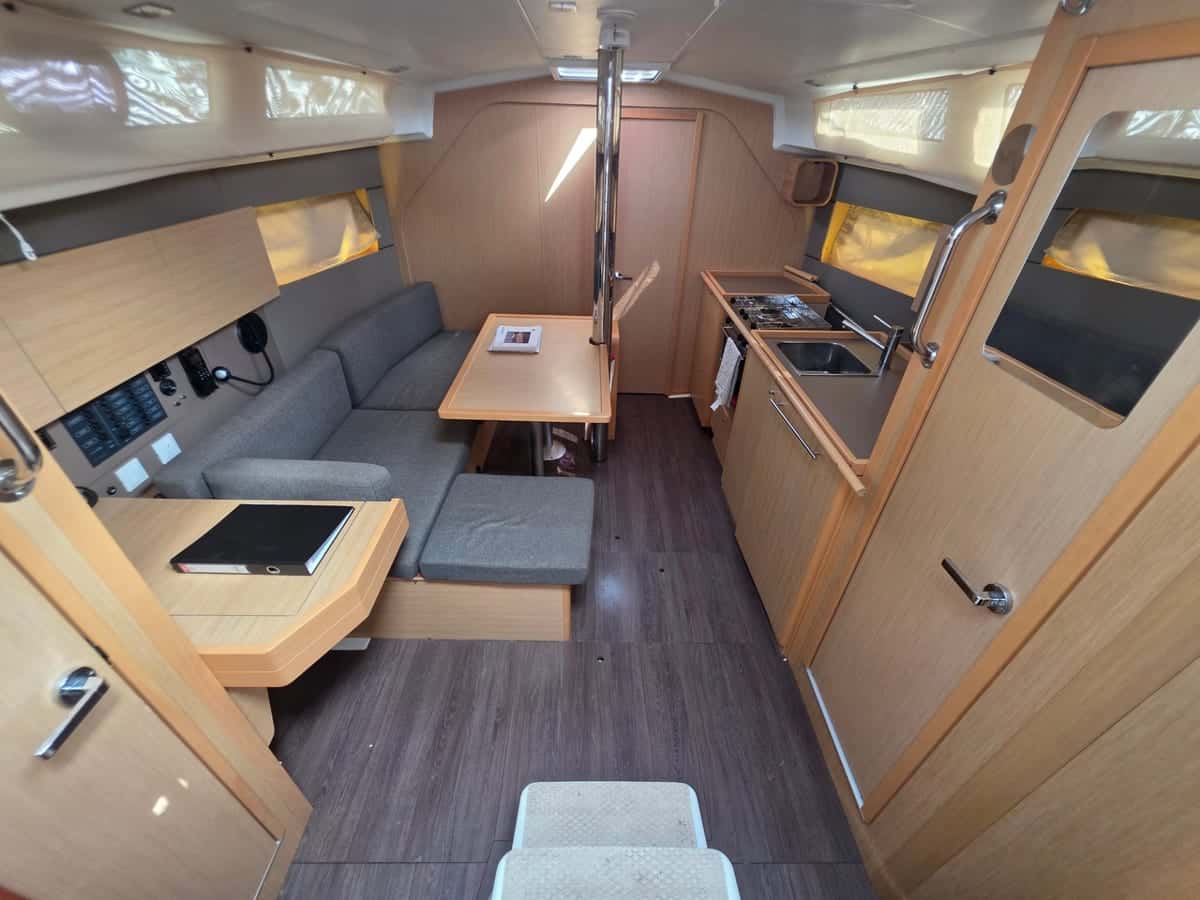 BENETEAU OCEANIS 38 - miniatura 9