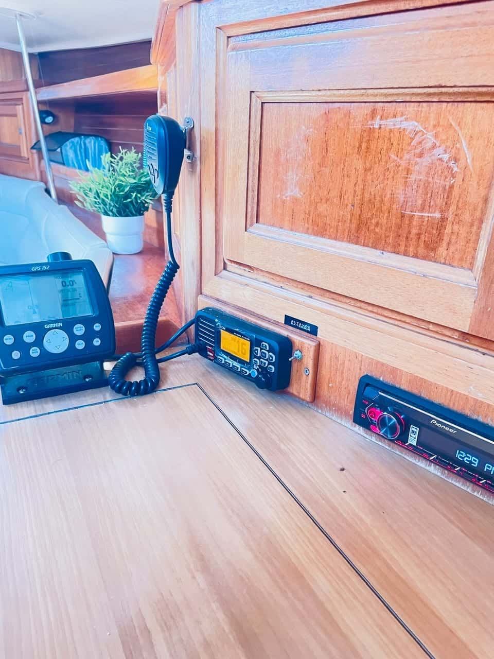 DUFOUR 38 CLASSIC - miniatura 17