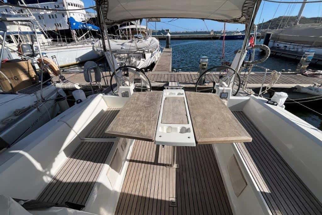 Beneteau Oceanis 38 - miniatura 9