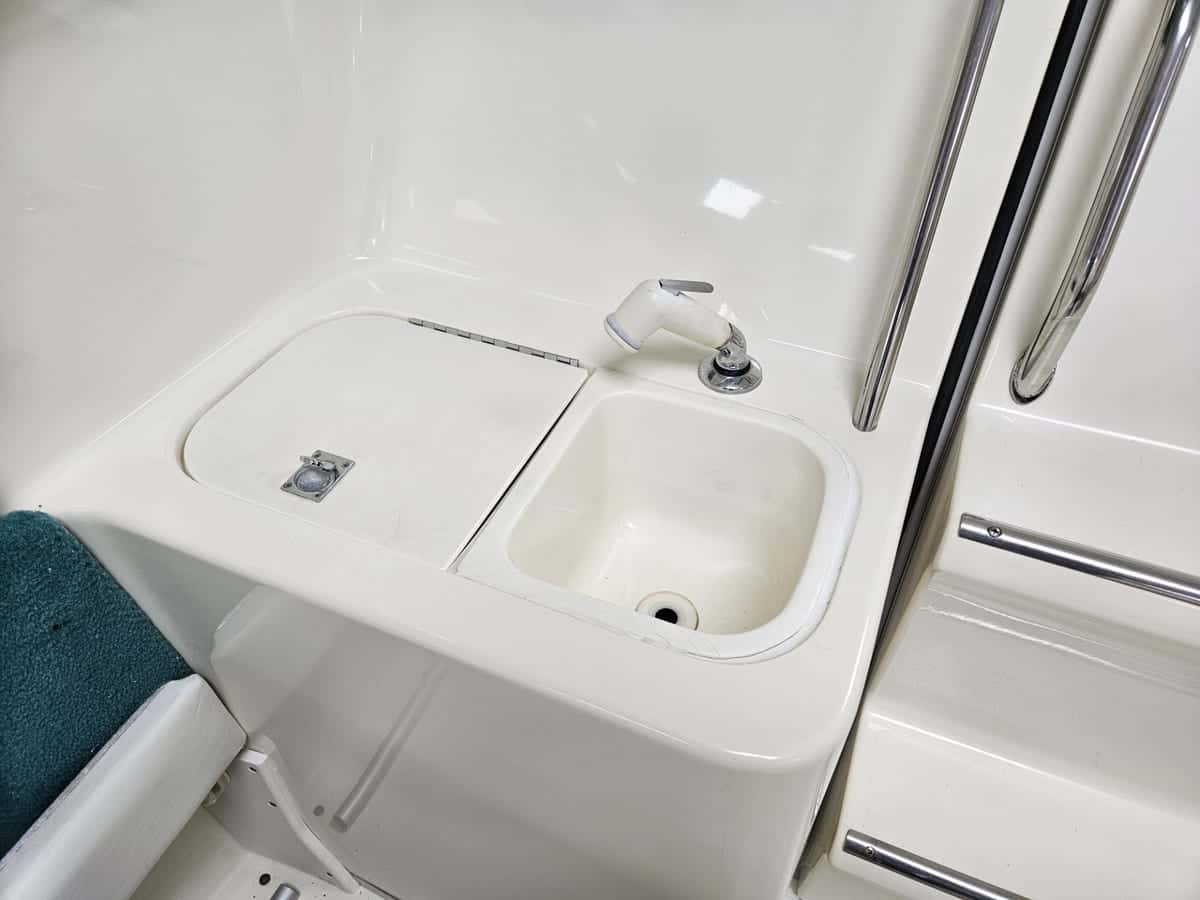 Sea Ray 230 OV - miniatura 7