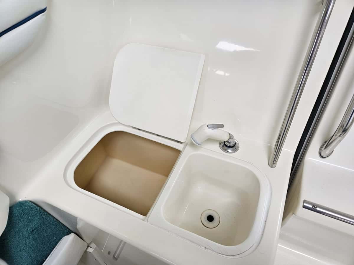 Sea Ray 230 OV - miniatura 8