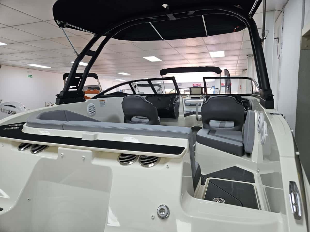 Bayliner V20 OB - miniatura 3
