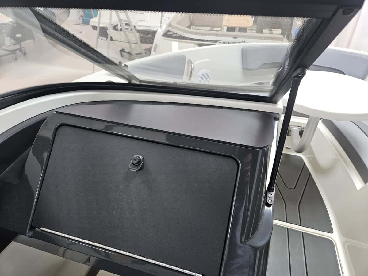 Bayliner V20 OB - miniatura 10
