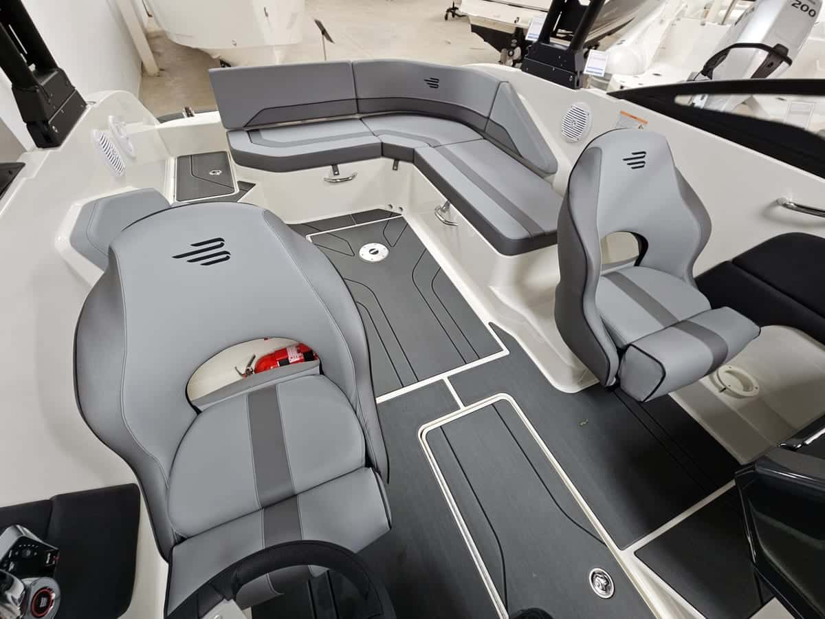 Bayliner V20 OB - miniatura 13