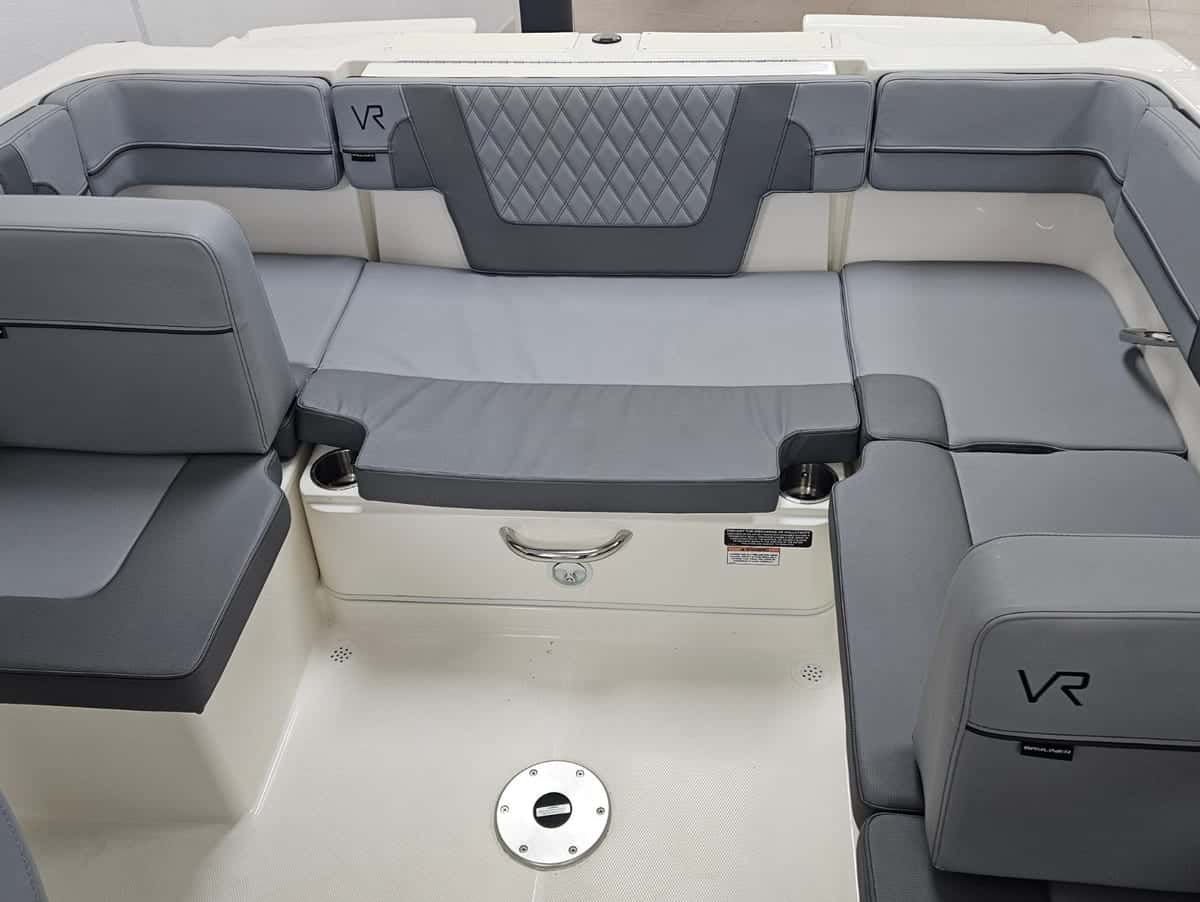 Bayliner VR4 - miniatura 11