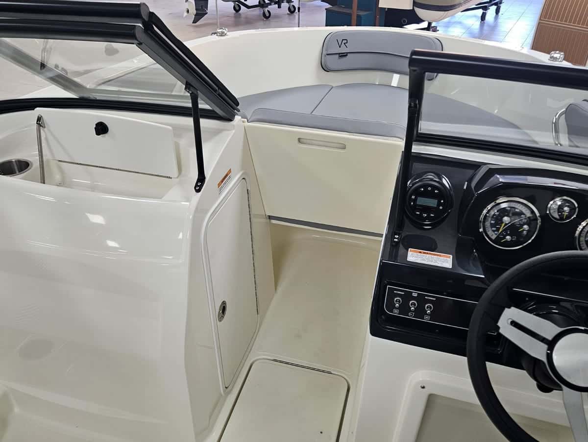 Bayliner VR4 - miniatura 6