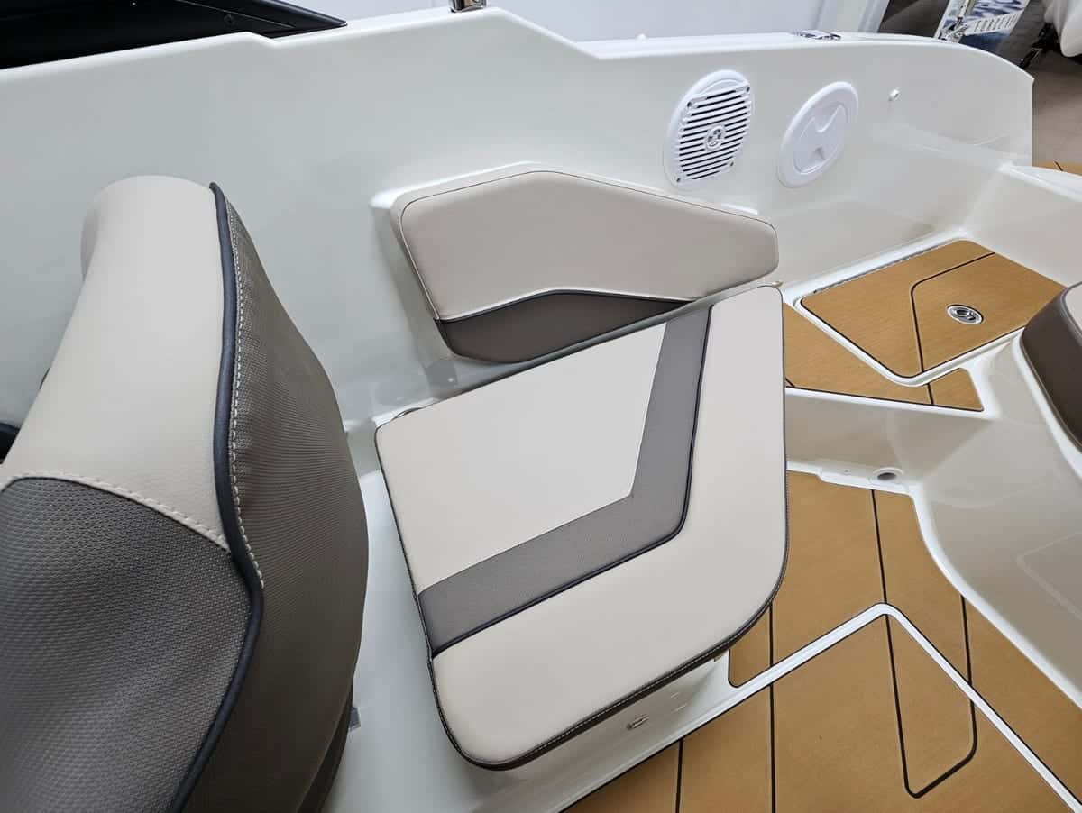Bayliner C21 - miniatura 20