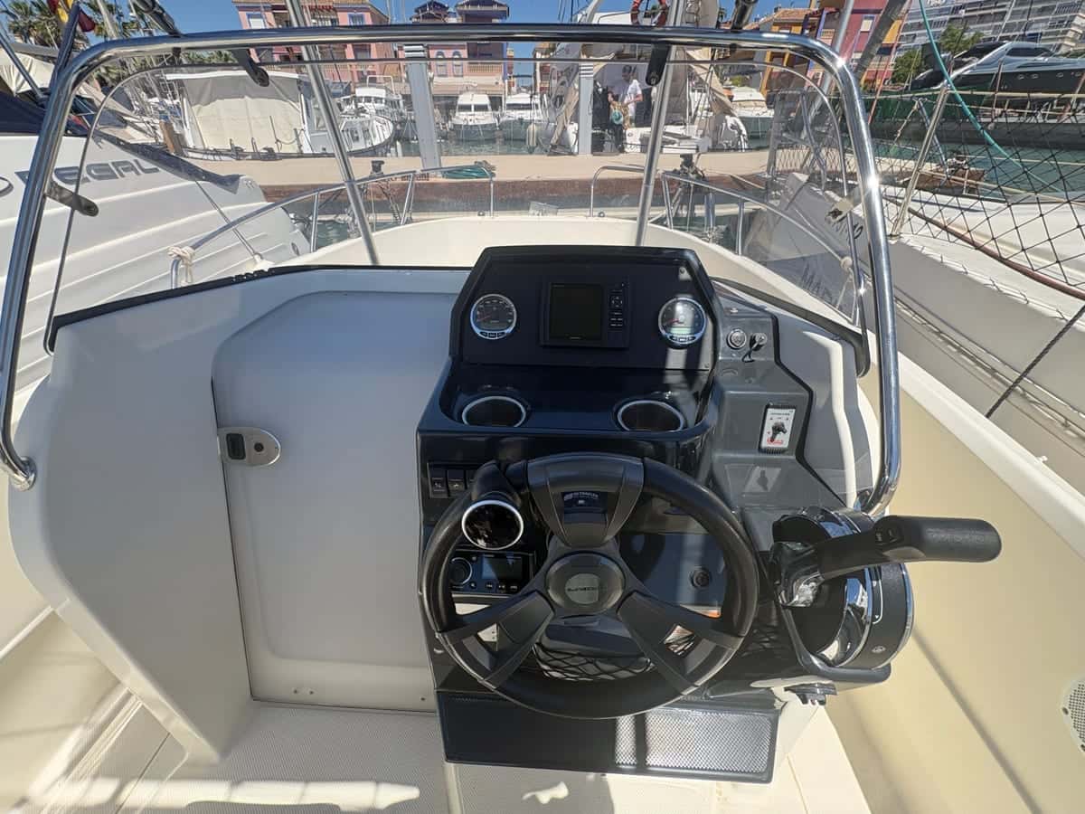 Quicksilver 675 Open - miniatura 2