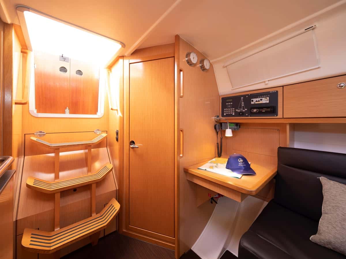 Bavaria 32 CRUISER - miniatura 12