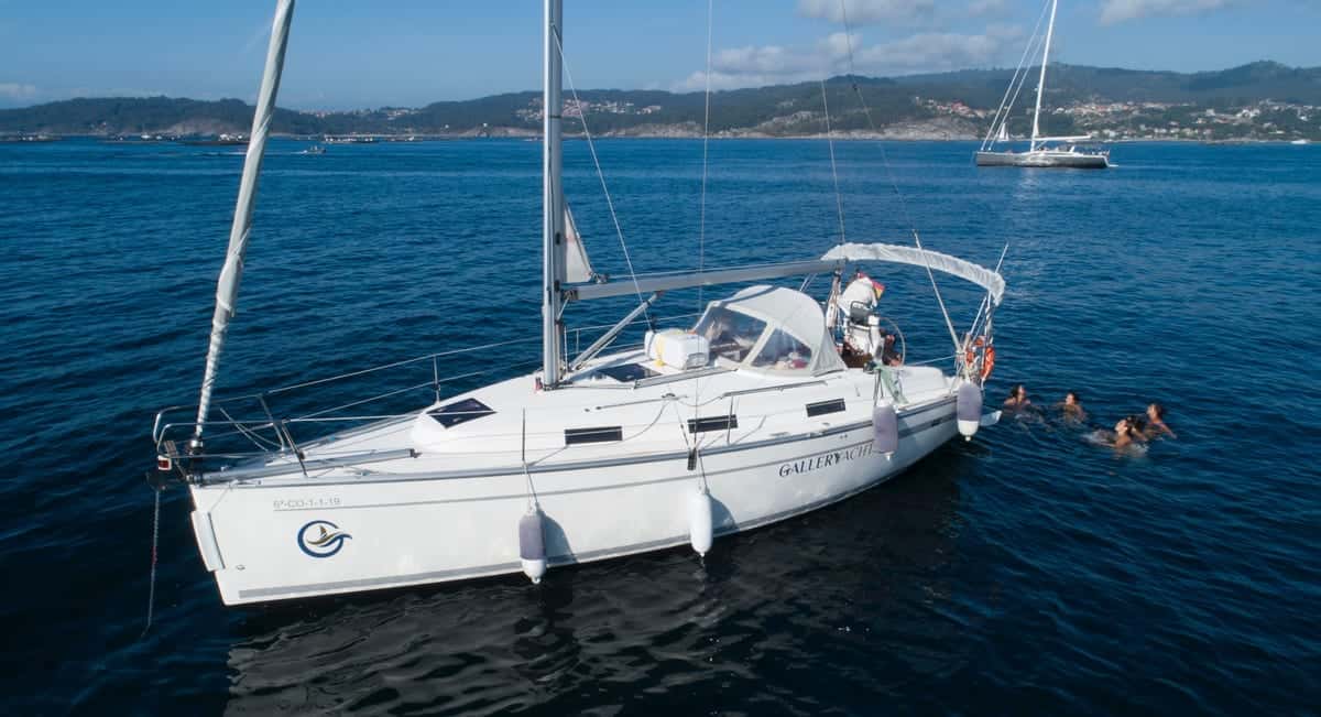 Bavaria 32 CRUISER - miniatura 2