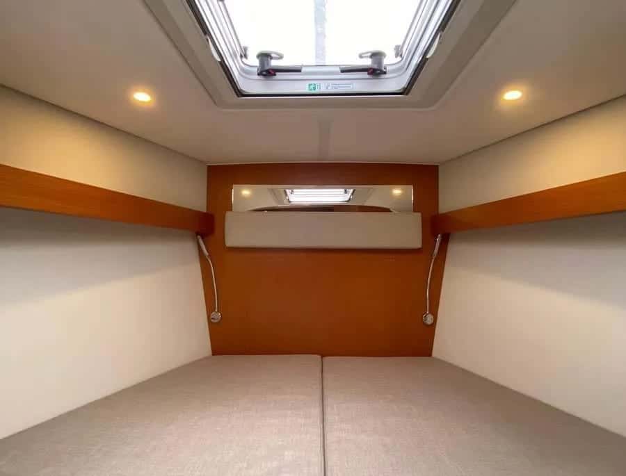 Bavaria C42 - miniatura 10