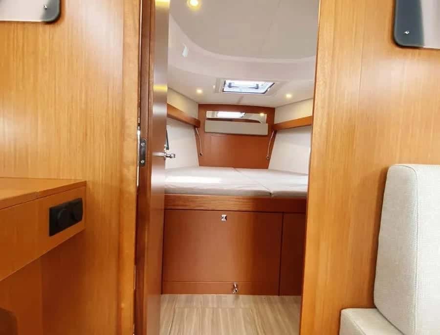 Bavaria C42 - miniatura 11