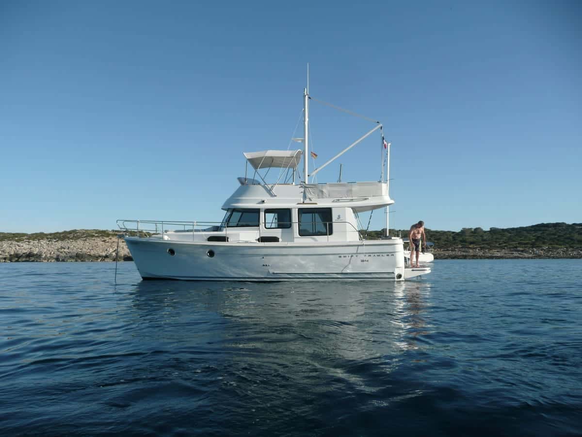 Swift Trawler 34 Fly