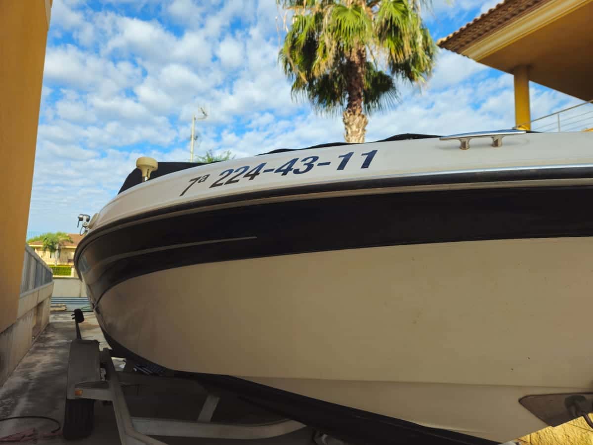 Four Winns Horizon 190 LE - miniatura 9