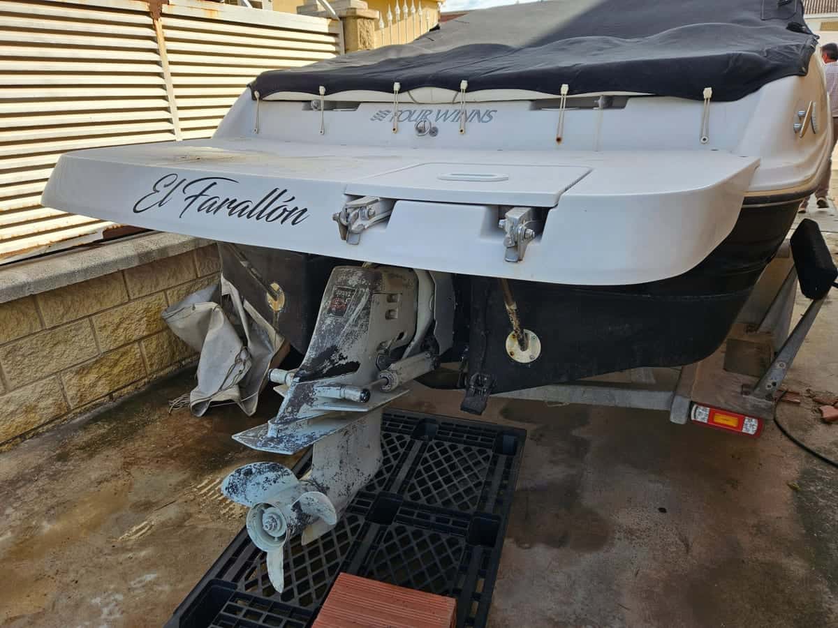 Four Winns Horizon 190 LE - miniatura 11