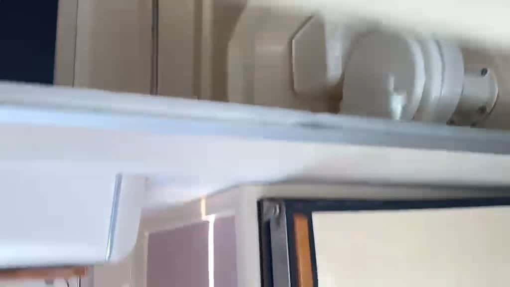 Sea Ray 330 - miniatura 13