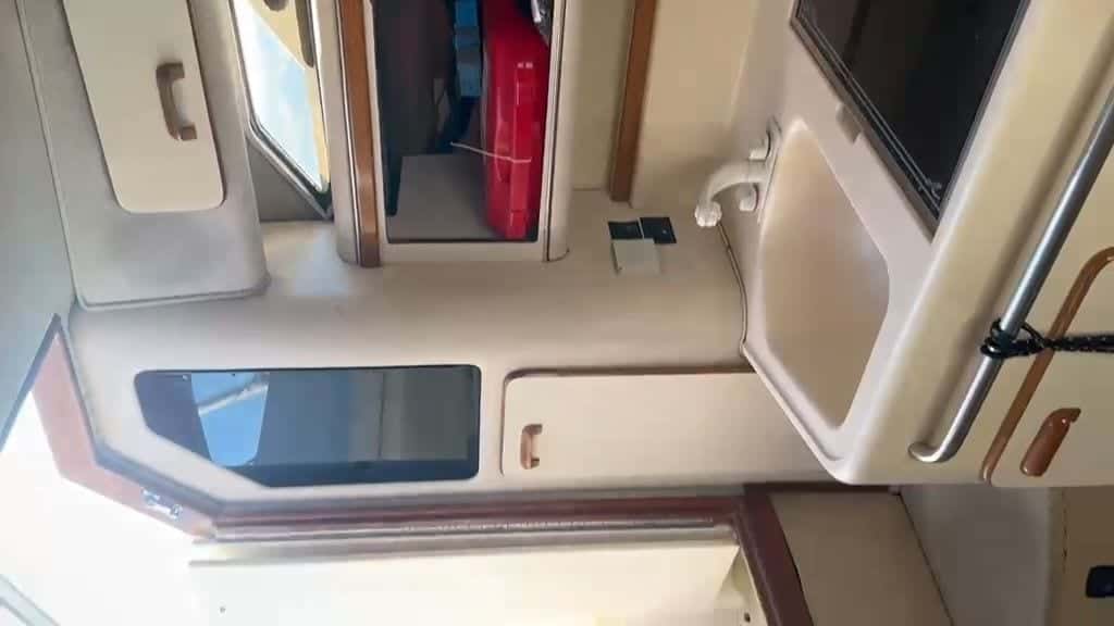Sea Ray 330 - miniatura 17