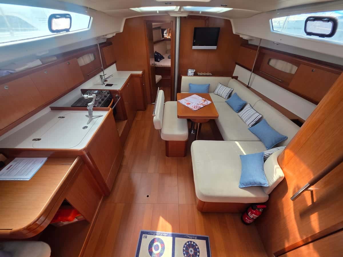 Beneteau Oceanis 43 - miniatura 5