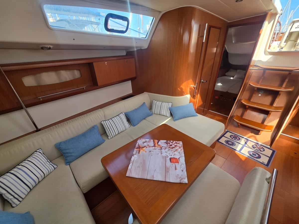 Beneteau Oceanis 43 - miniatura 7