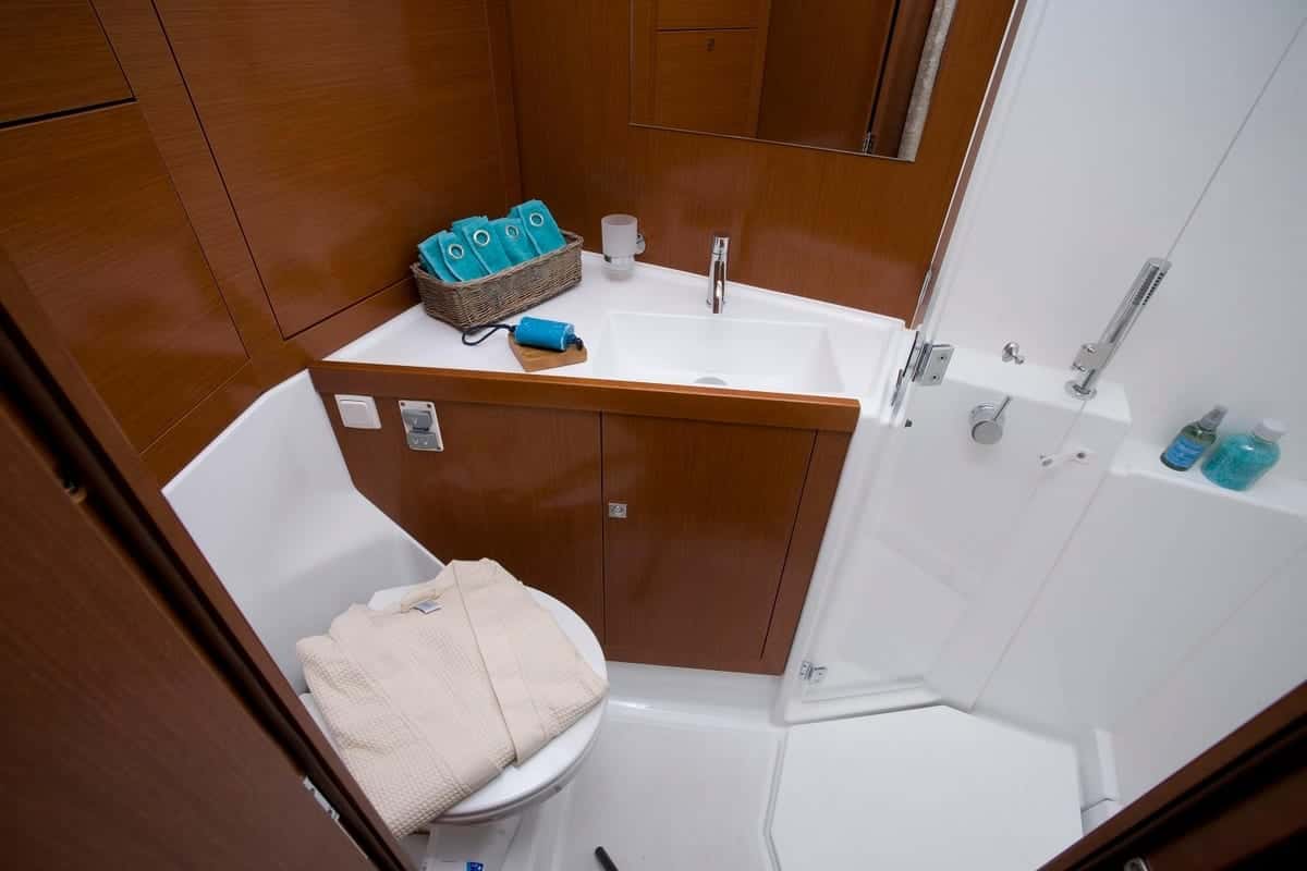 Beneteau Oceanis 45 - miniatura 10