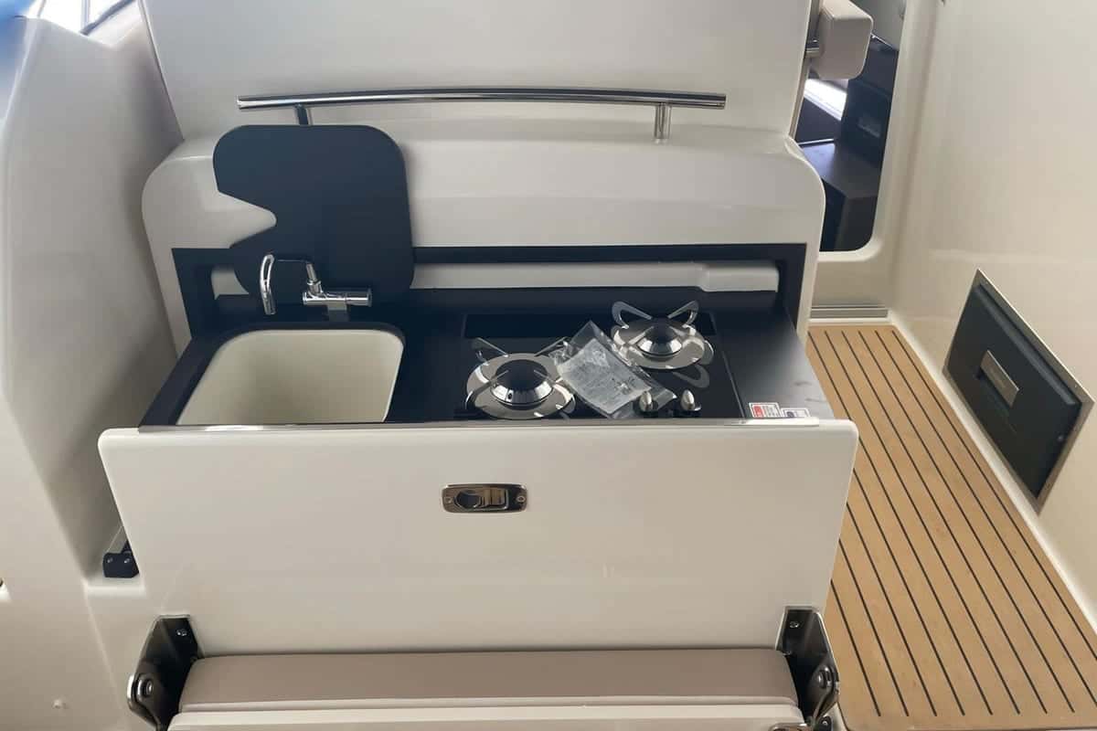 Quicksilver Activ 875 Sundeck - miniatura 15