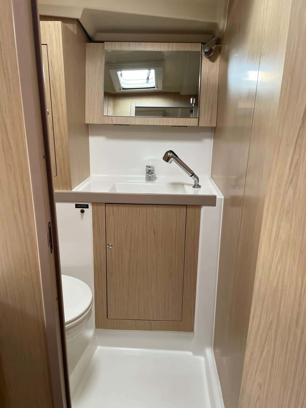 Beneteau Oceanis 41.1 - miniatura 17