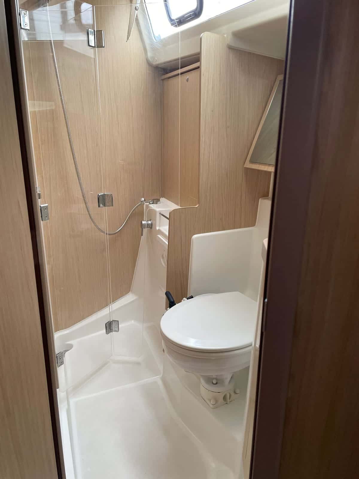 Beneteau Oceanis 41.1 - miniatura 18