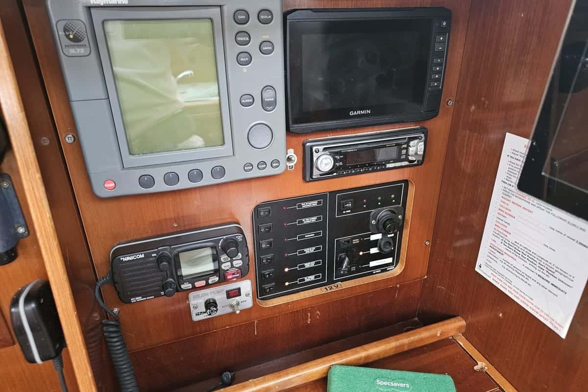 Beneteau Oceanis Clipper 311 - miniatura 11