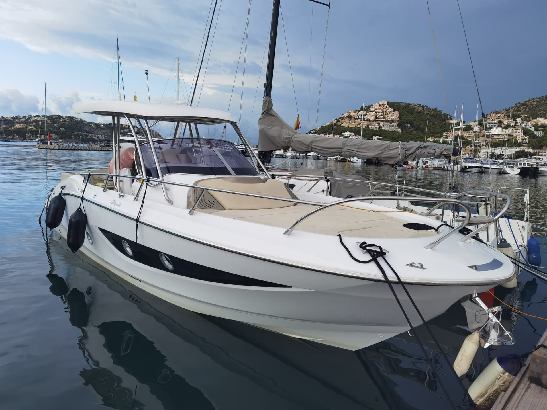 Sessa Marine Key Largo 34