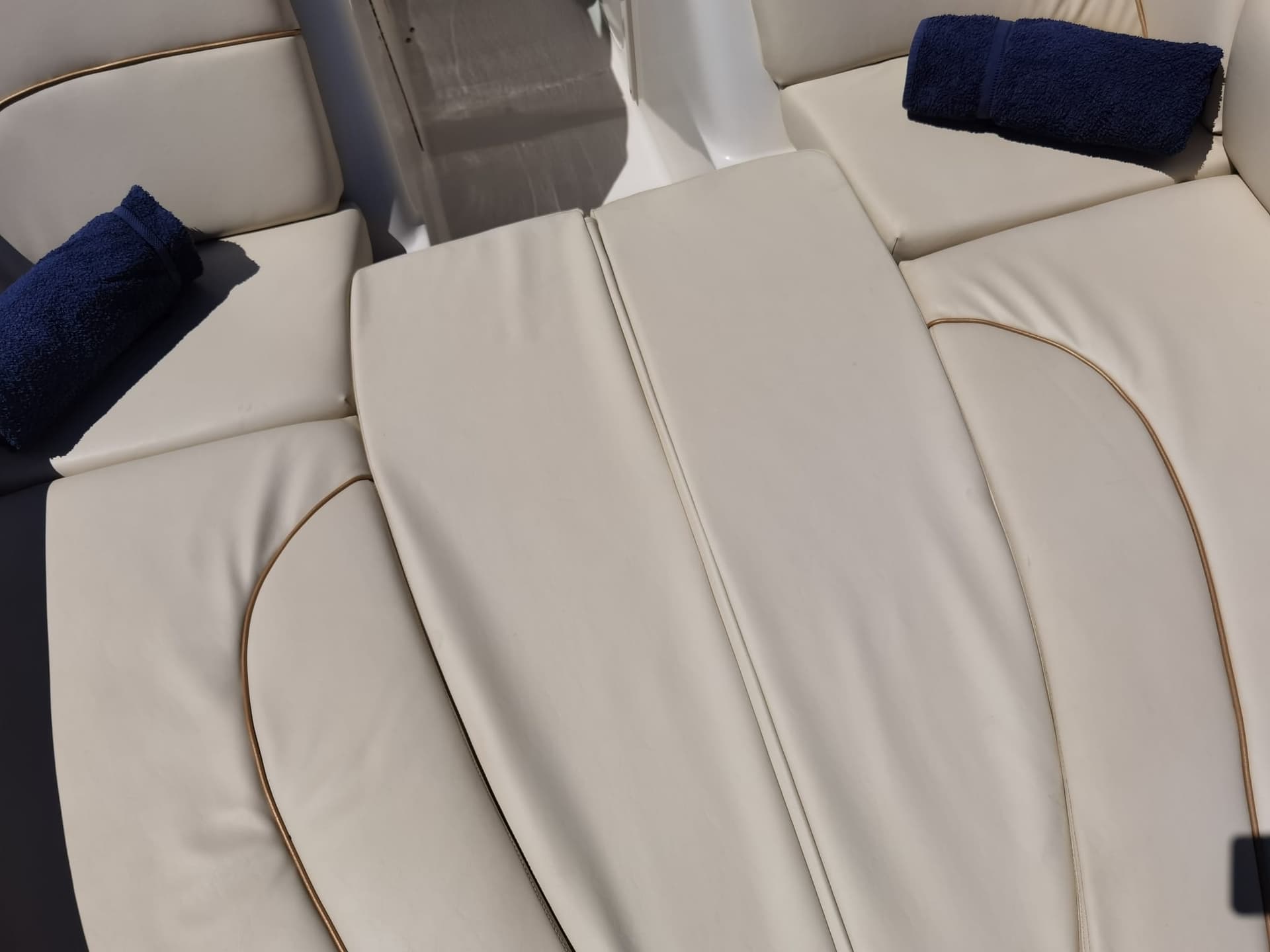 Sea Ray 240 Sundeck - miniatura 9