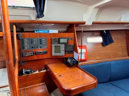 Beneteau Oceanis Clipper 373 - miniatura 9